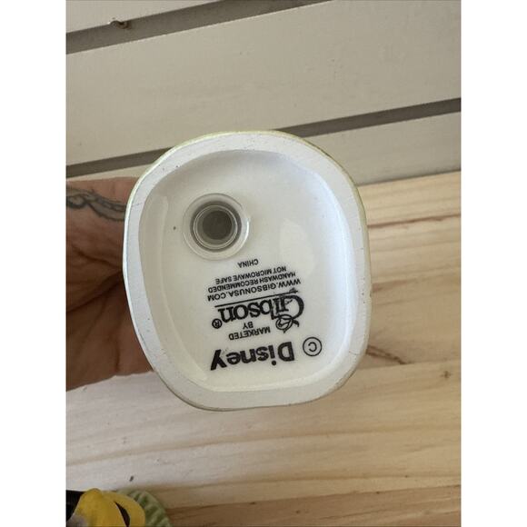 Disney Gibson Mickey Mouse Salt & Pepper Shakers New - Picture 8 of 8